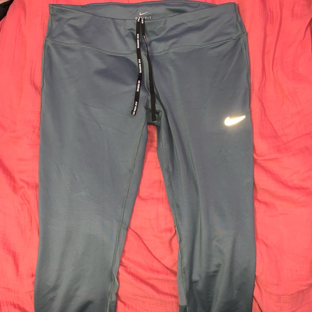NIKE LEGGINGS